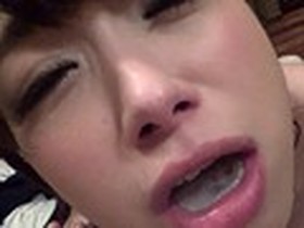 チン舐めお姉さんたちのエロすぎるゴックン　サンプル画像03